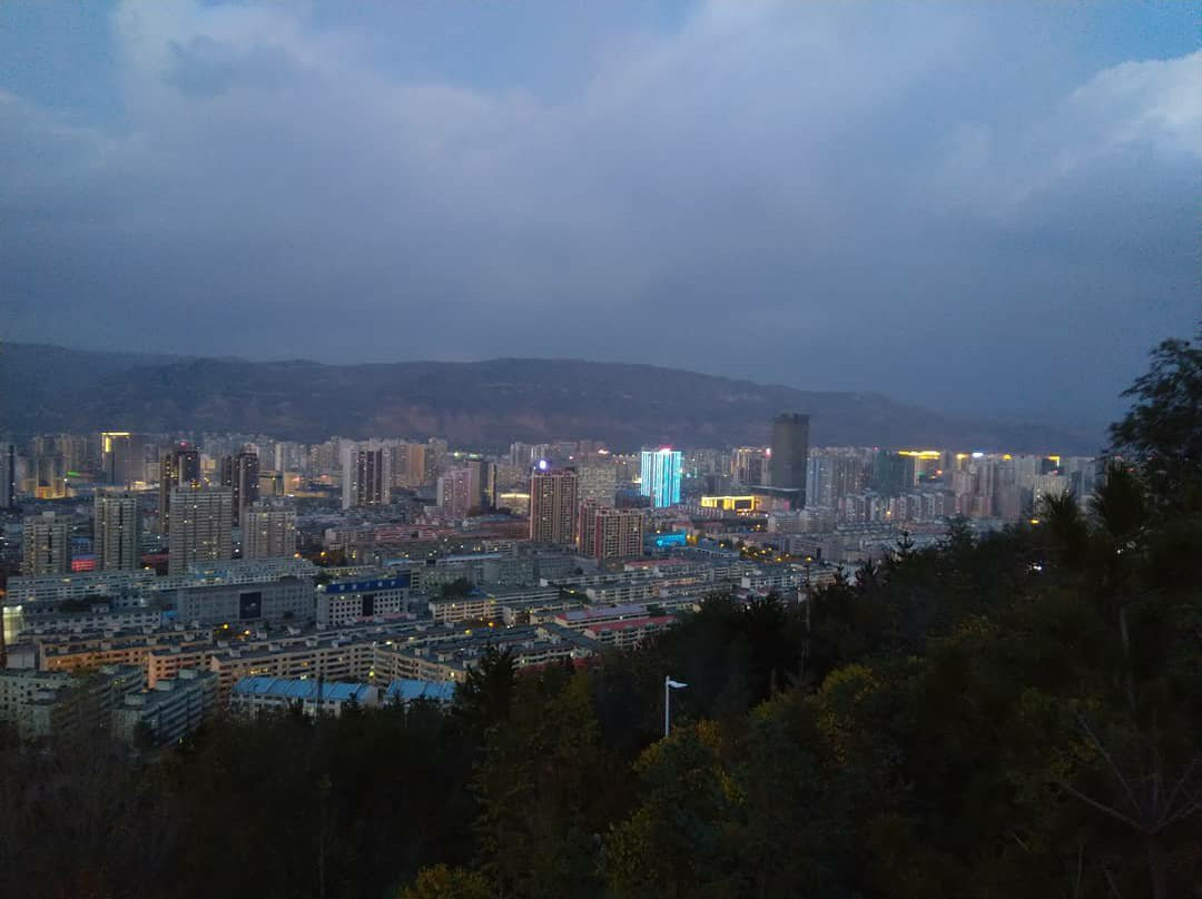 西宁南山景点图片