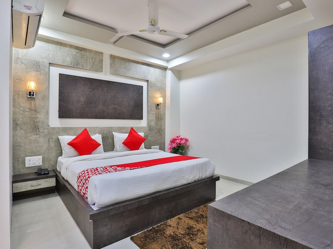 OYO 7557 Hotel Shiv Kunj Exotica主图