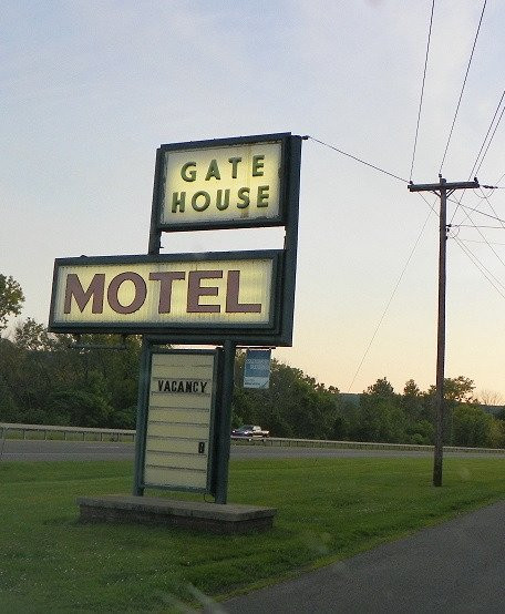 Gatehouse Motel主图