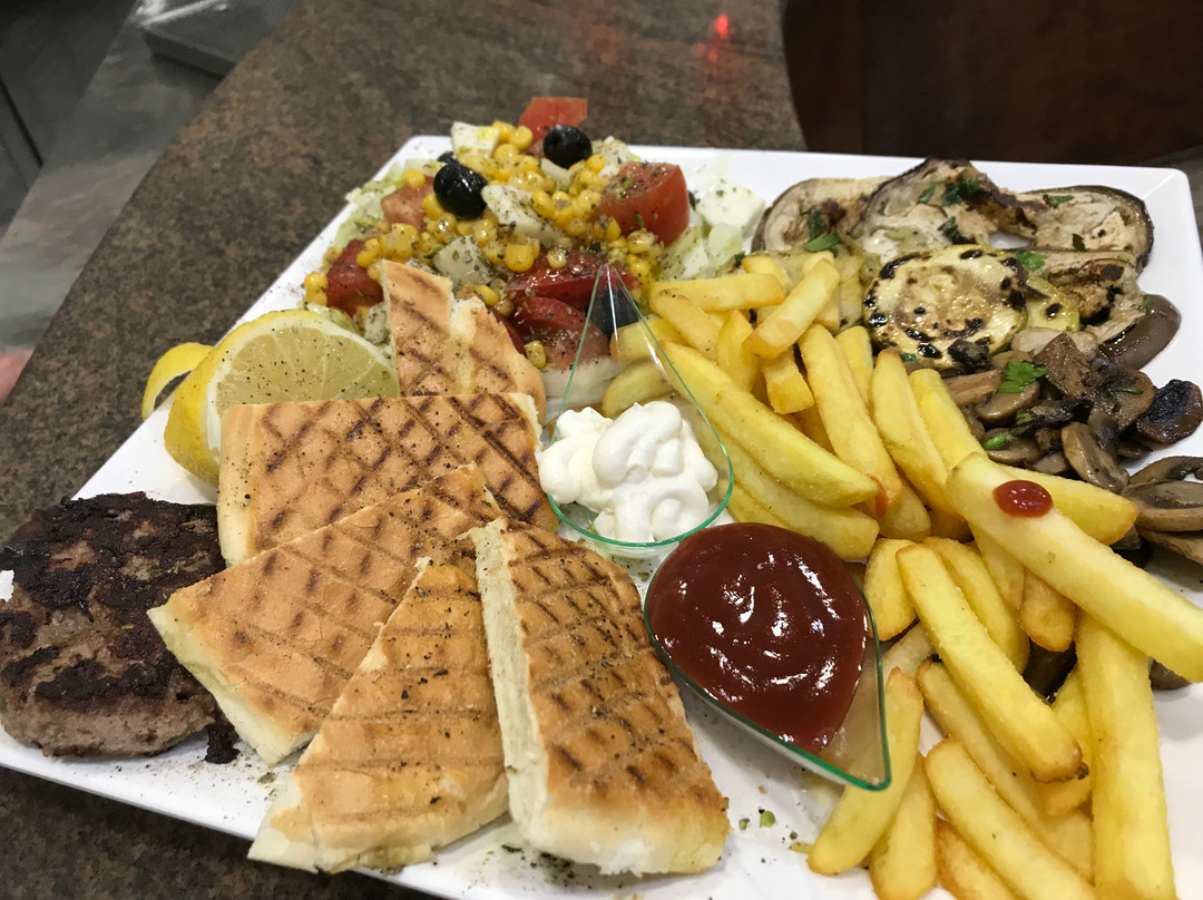 Grisi餐馆和美食-Lucky Bar