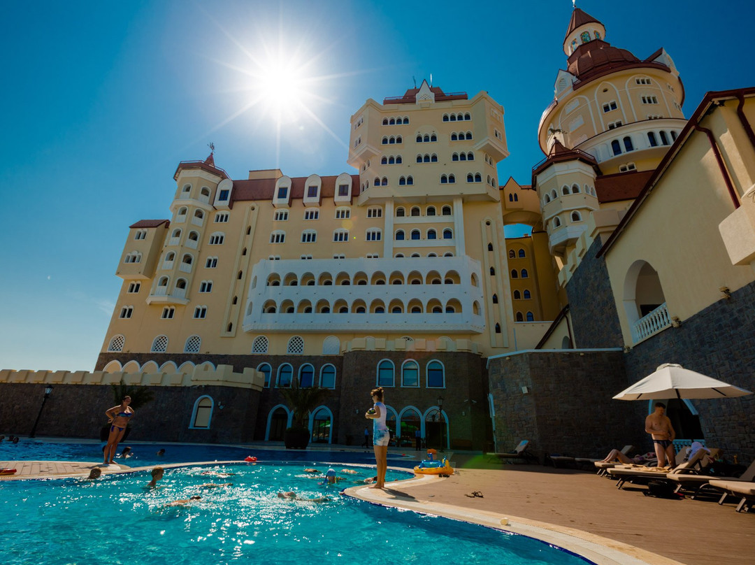 Bogatyr Hotel — Includes Sochi Park Tickets主图