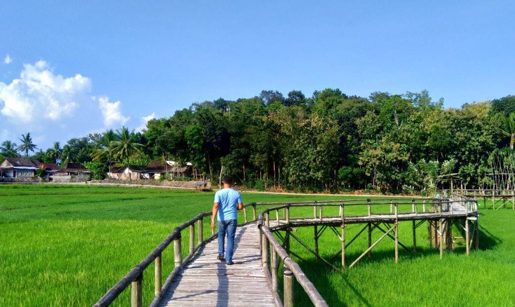 Jembatan Sawah Sukorame-Bantul必去景点