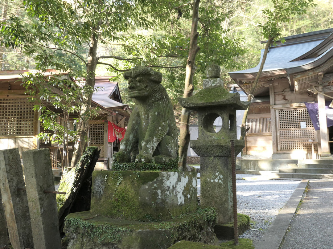 Hutagami Shrine景点图片