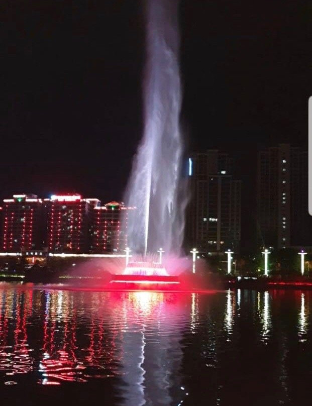 亚洲第一高喷泉景点图片