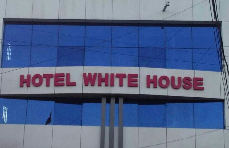 Hotel White House主图