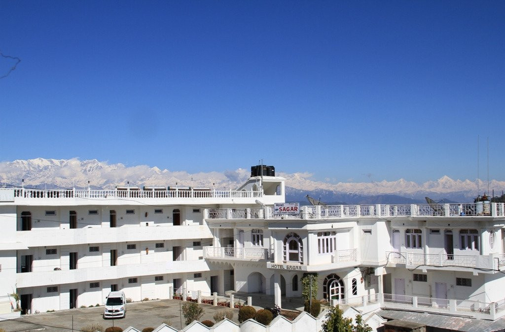 萨格尔酒店主图