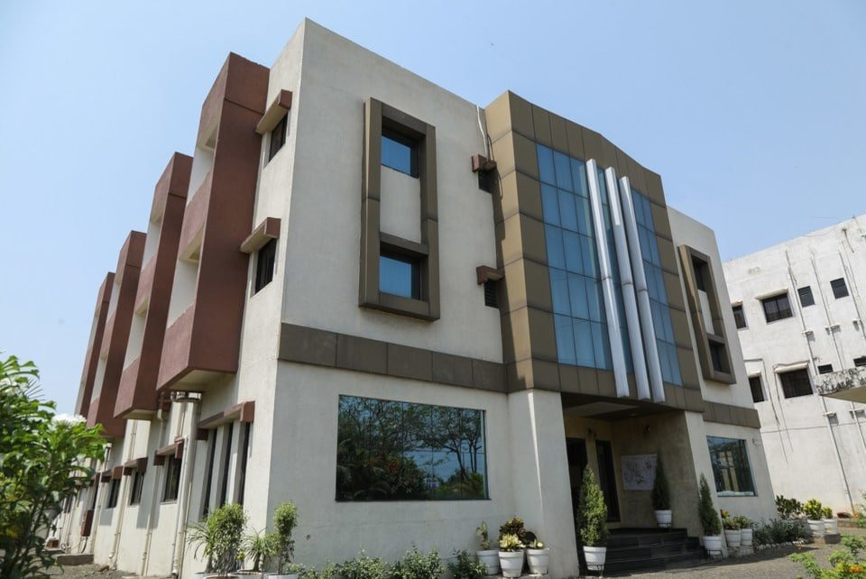 OYO 10943 Hotel Plus Corporate主图