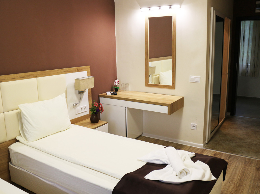 Barzia Holiday Club主图