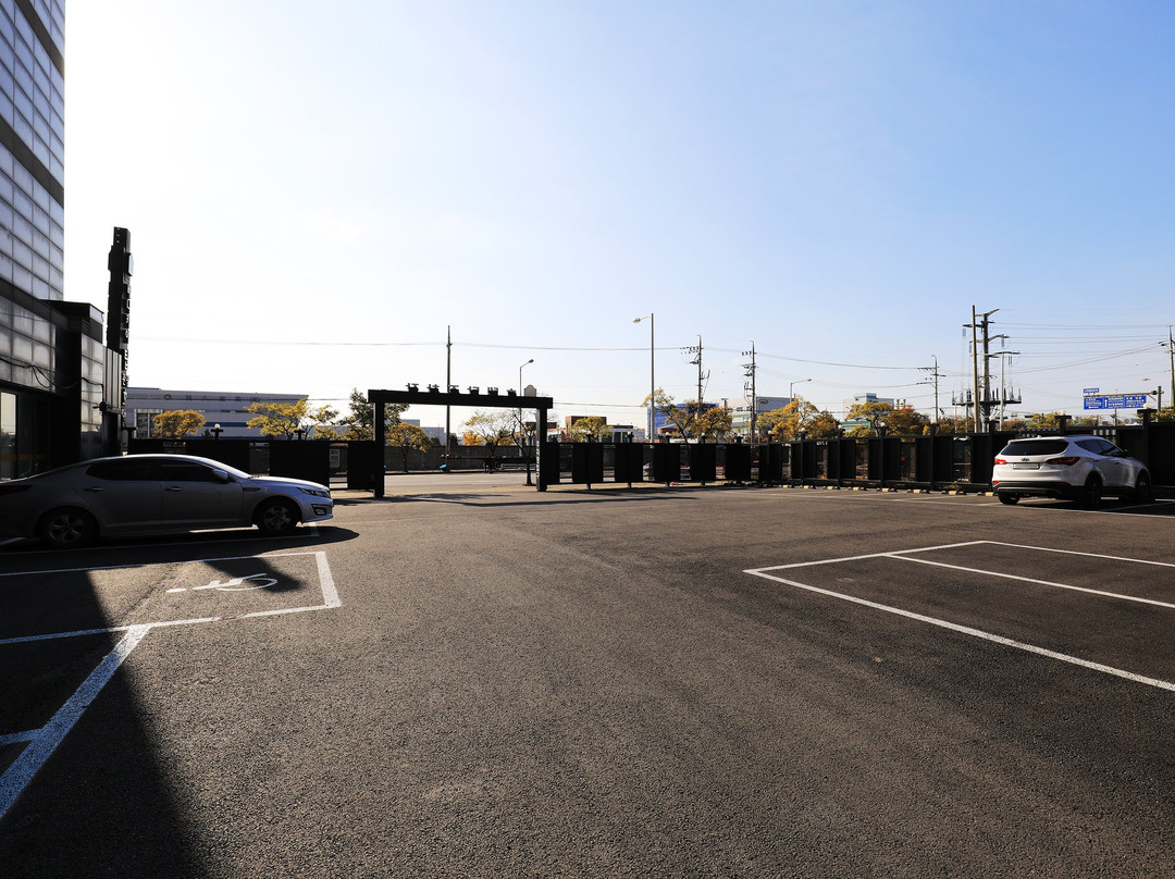 本昵客雅Top酒店主图