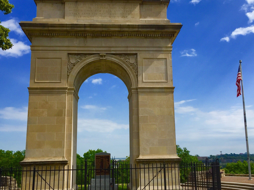 Rosedale Memorial Arch-堪萨斯城必去景点