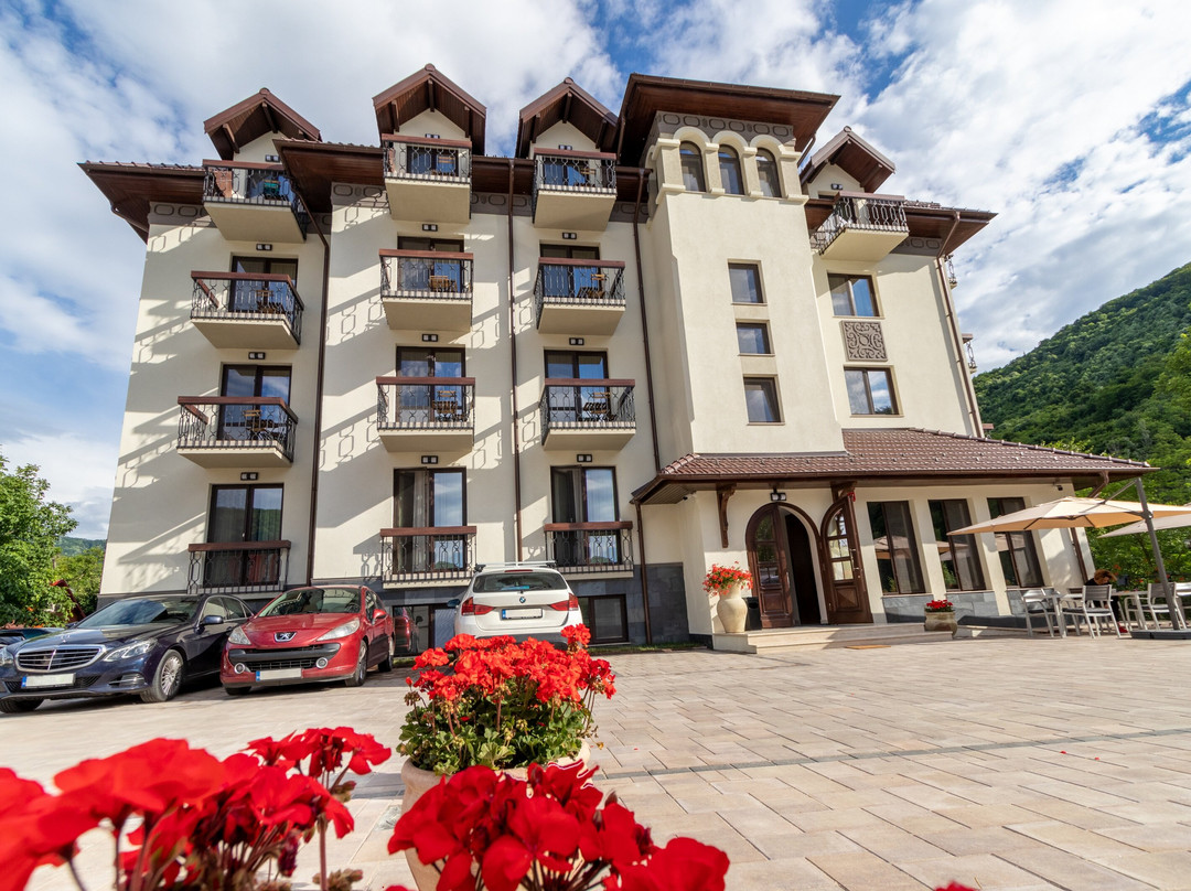 RIVER Hotel
