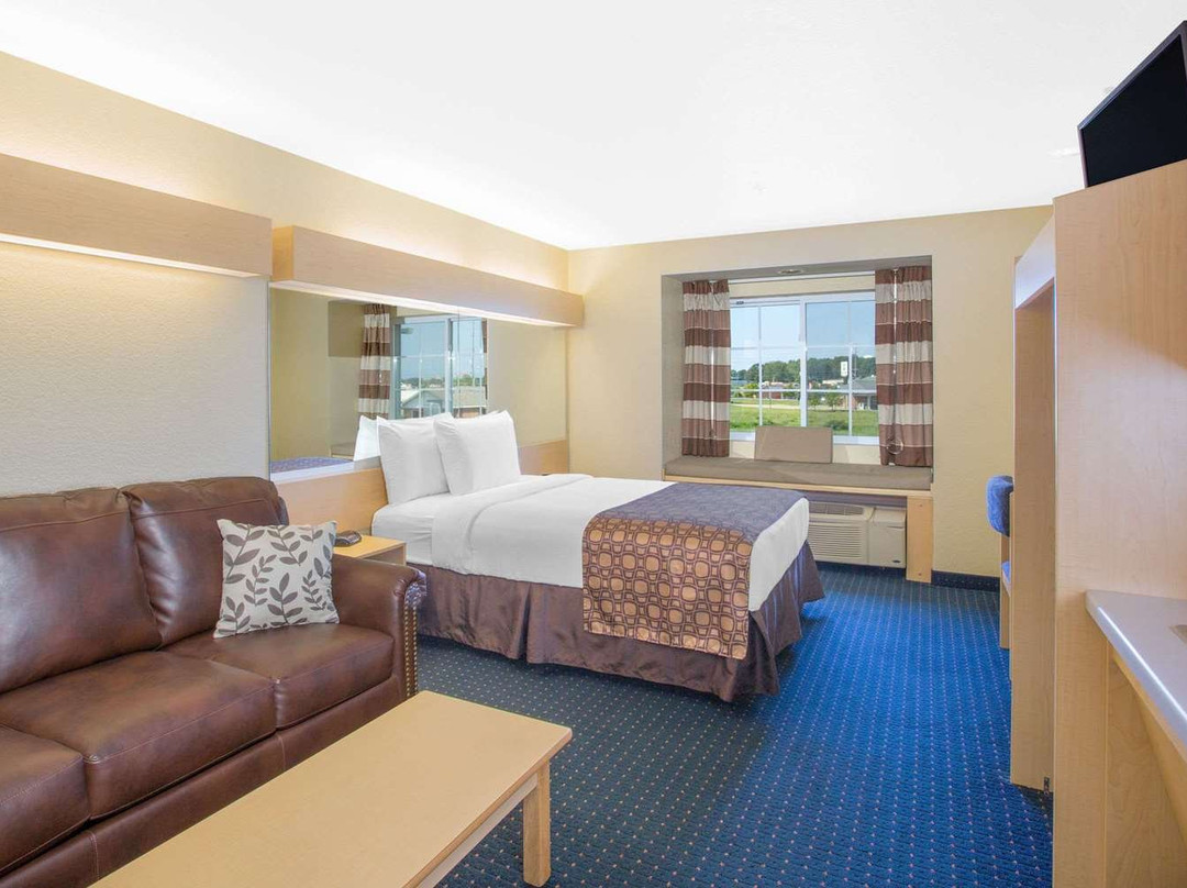 Microtel Inn & Suites by Wyndham Albertville主图