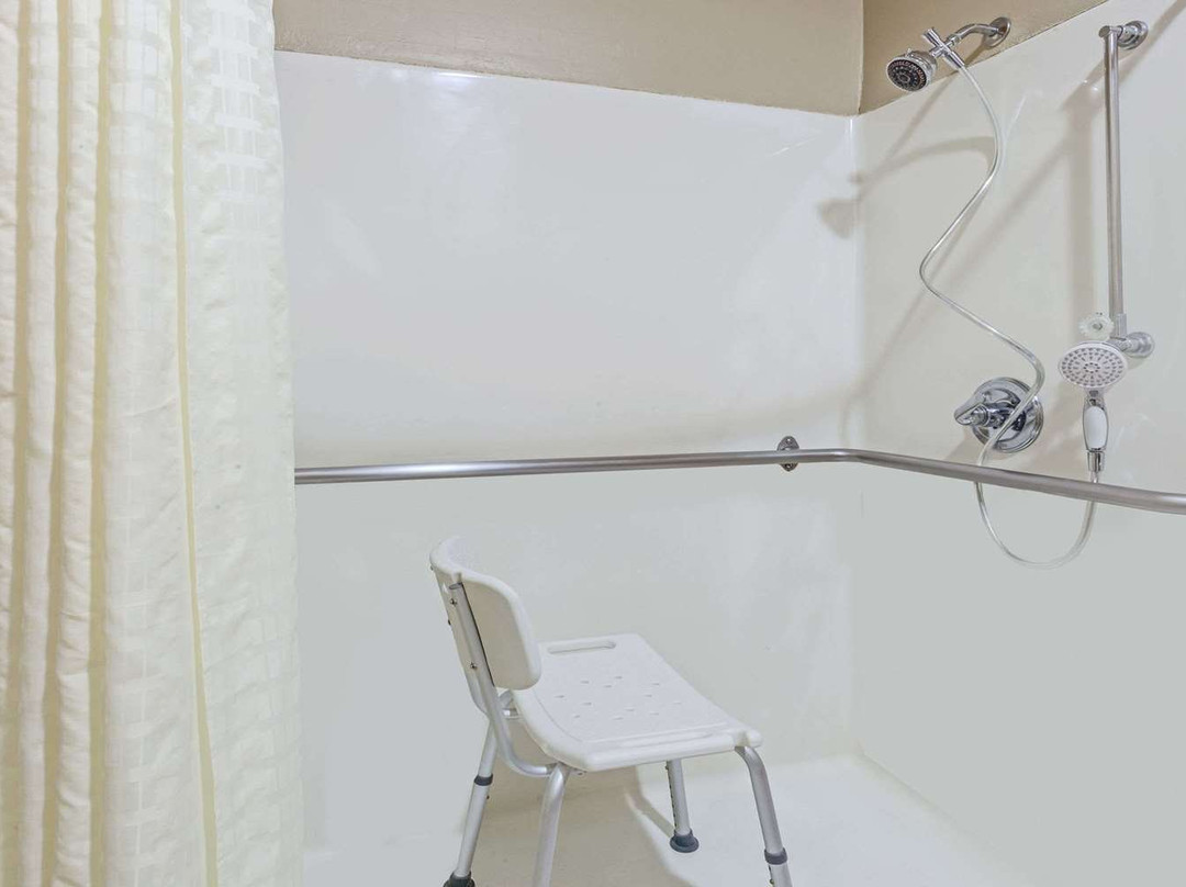 Super 8 by Wyndham la Grange KY主图