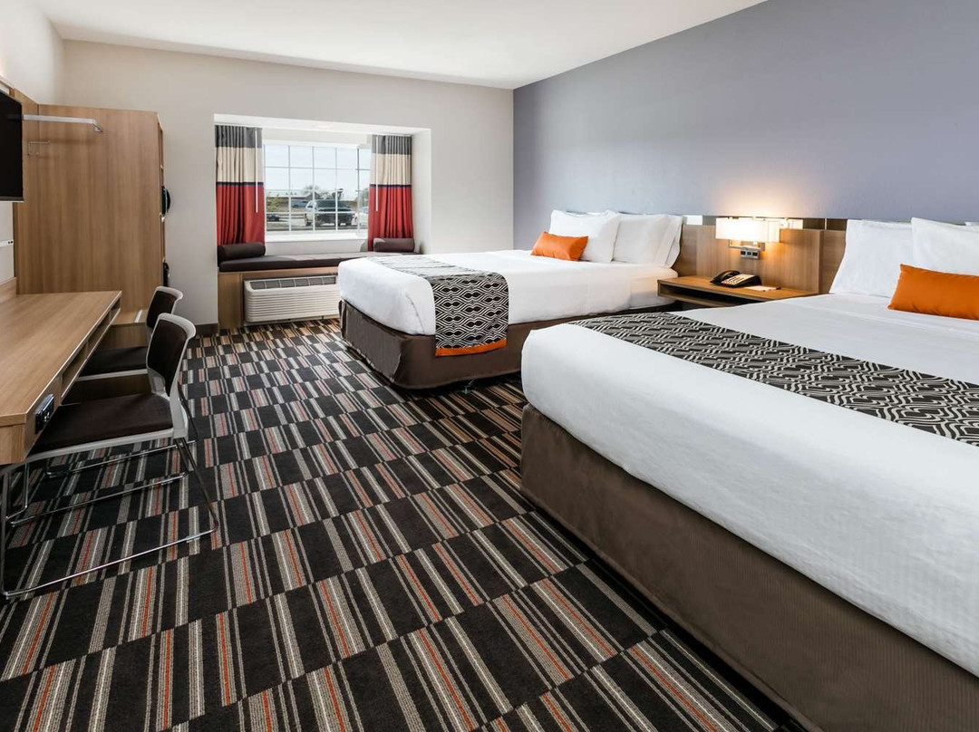 Permian Studio Apartments主图