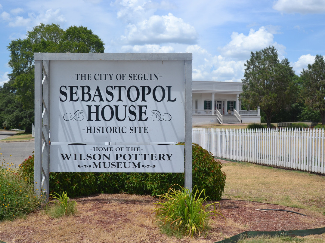 Sebastopol House State Historic Site景点图片