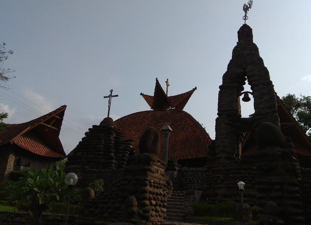 Gua Maria Lourdes Puhsarang-谏义里必去景点