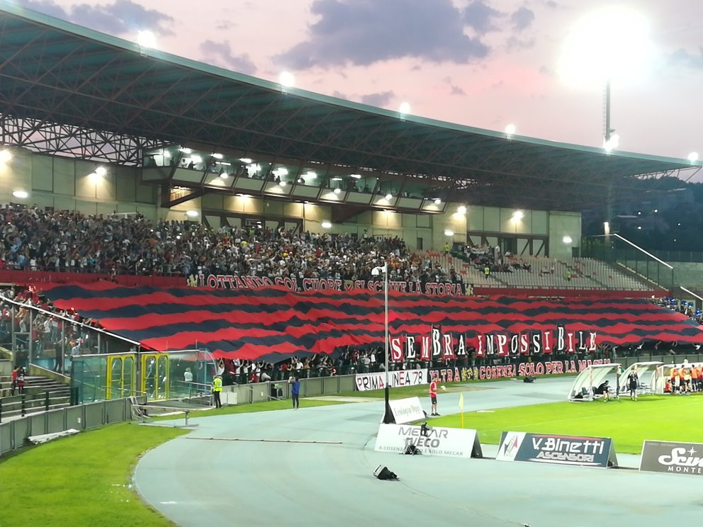 Stadio San Vito - Gigi Marulla景点图片