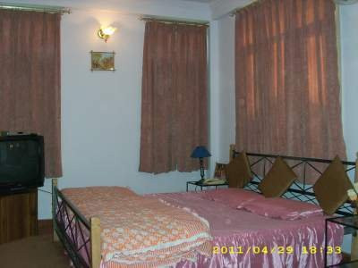 Golden Heights Residency主图