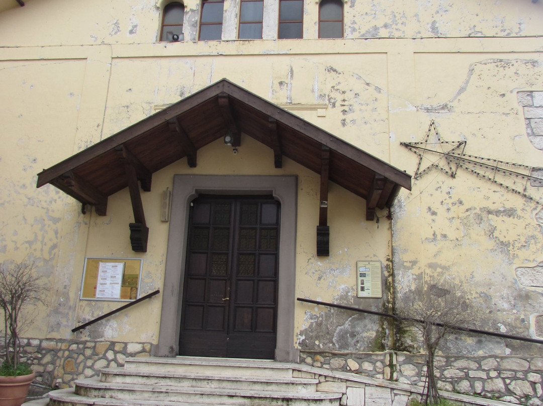 Chiesa di Santa Maria del Colle-菲乌吉必去景点