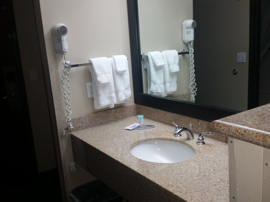 Holiday Inn Express & Suites Lincoln City by IHG主图