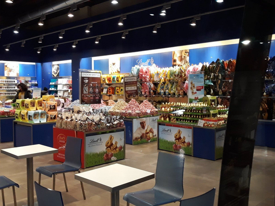 Settimo Cielo Retail Park-塞蒂莫托里内塞必去景点