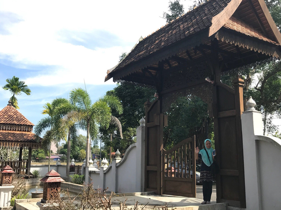Desa Ukiran Kayu Istana Tengku Long景点图片