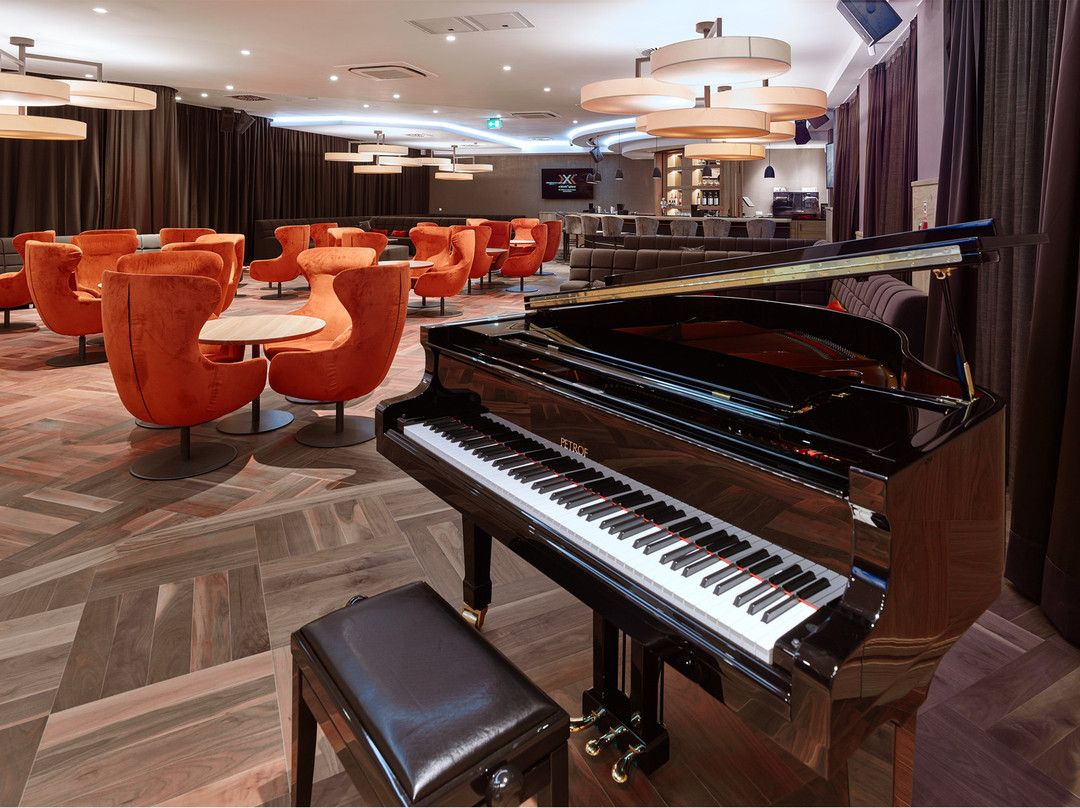 Legends’ Bar