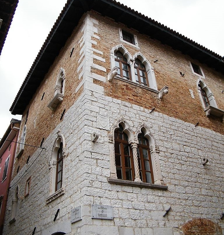 Zuccato Palace-波雷奇必去景点