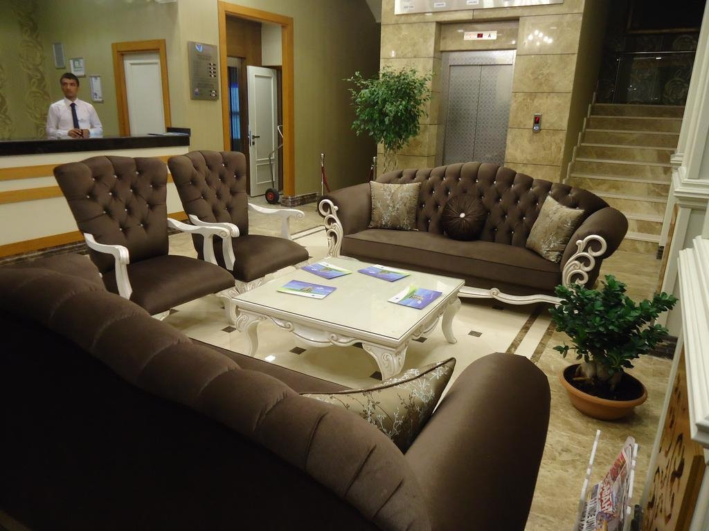 Moon Light Hotel主图