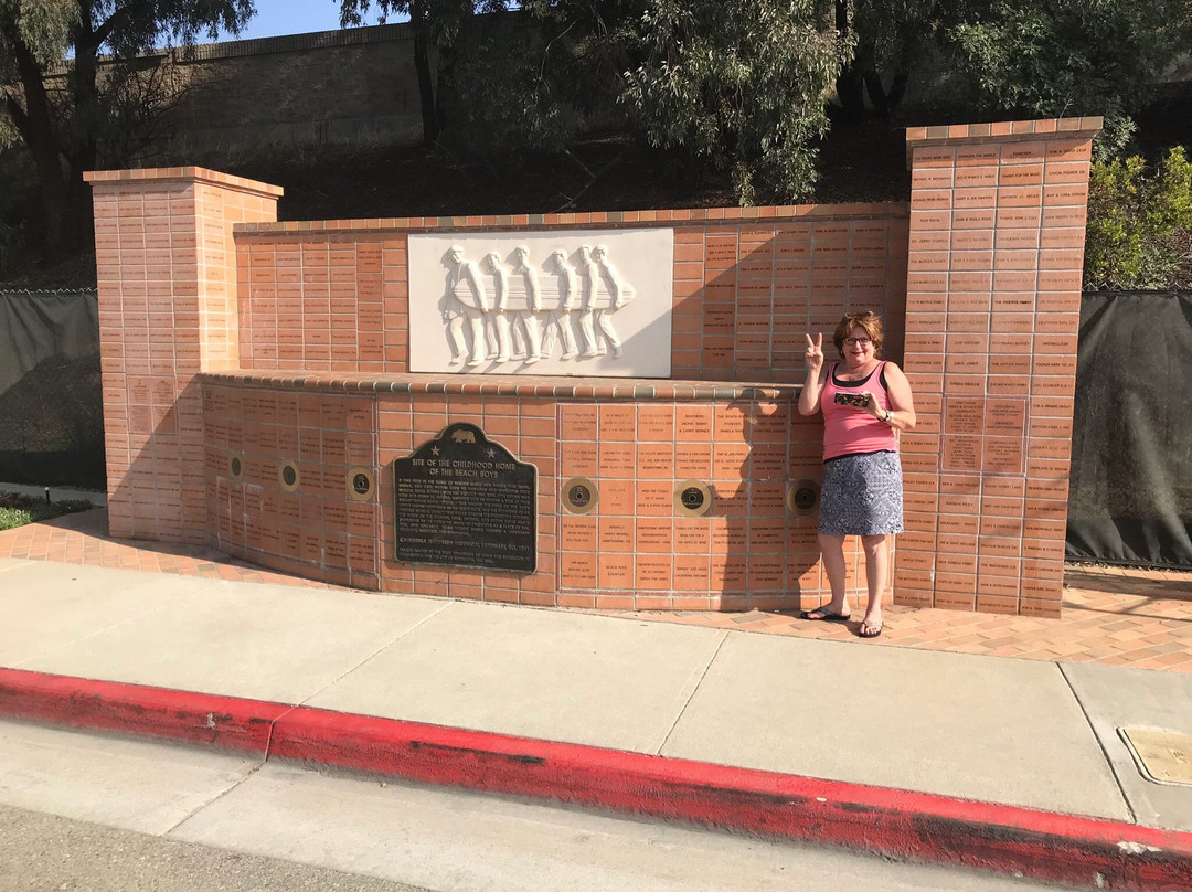 Beach Boys Monument-霍桑市必去景点