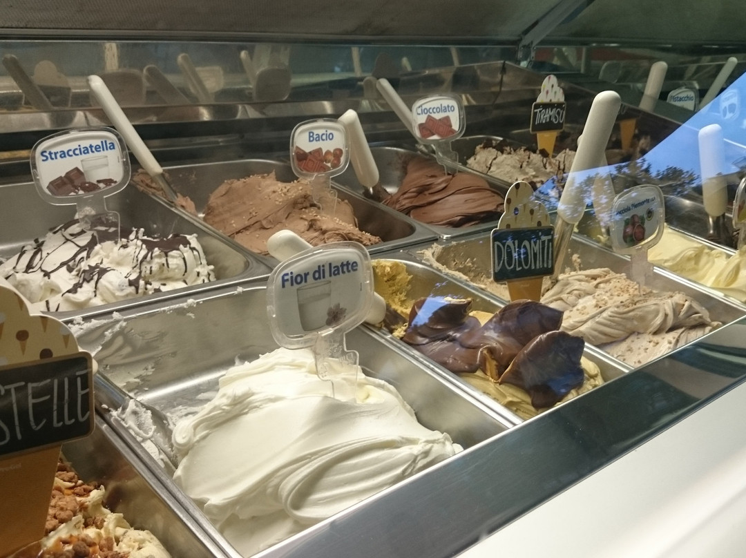 Marebello餐馆和美食-Gelati Creperia Dolomiti