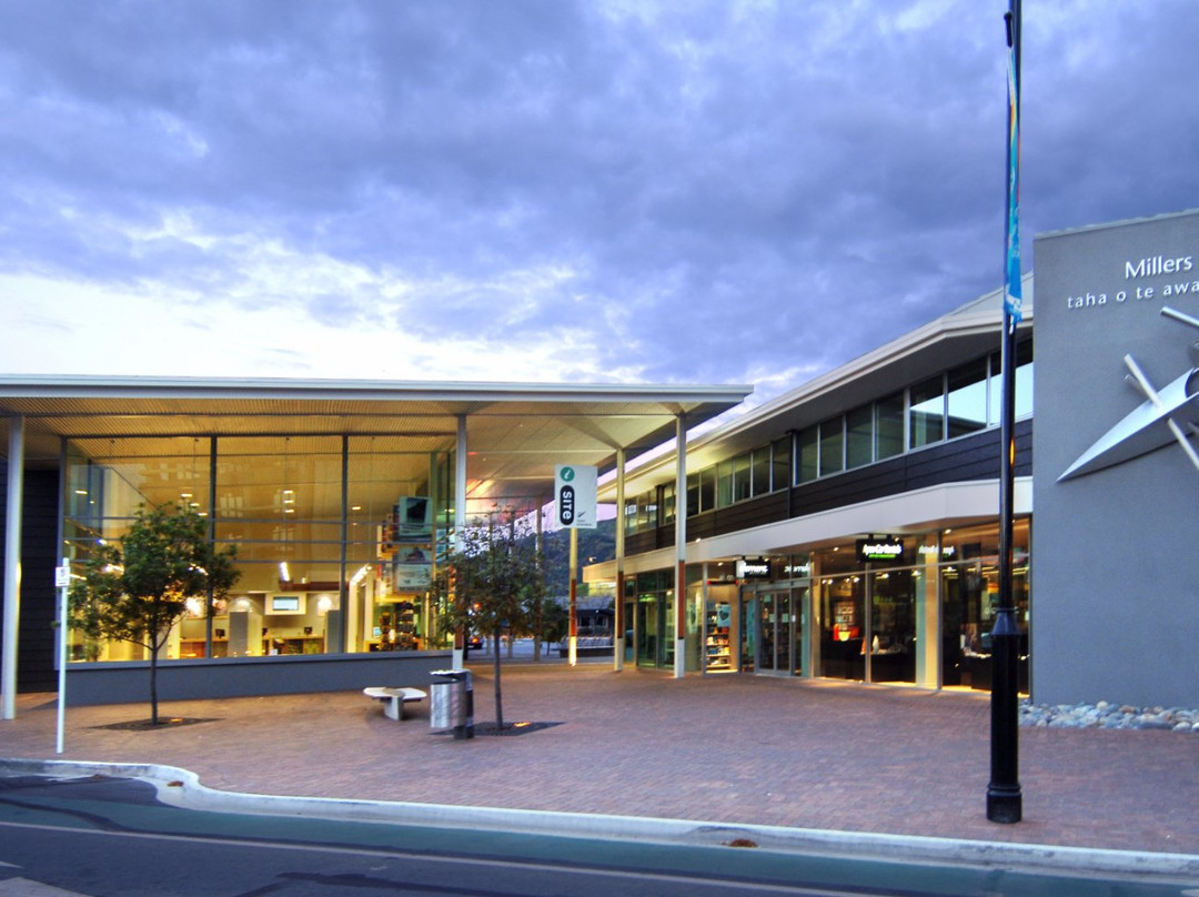 Nelson i-SITE Visitor Information Centre景点图片