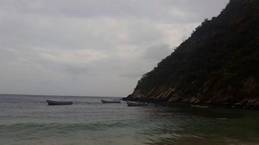 Playa Ensenada de Tuja景点图片