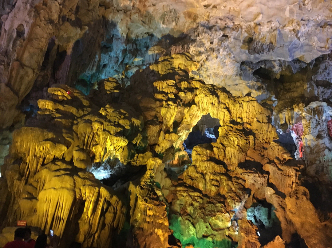 Pelican Cave (Hang Bo Nau)-海防必去景点