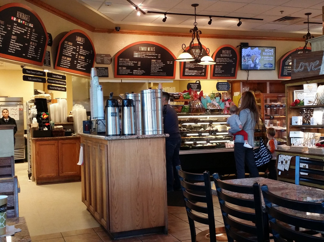 Kneaders Bakery & Cafe