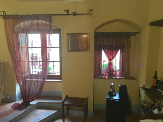 拉西塔爱迪尔套房酒店主图