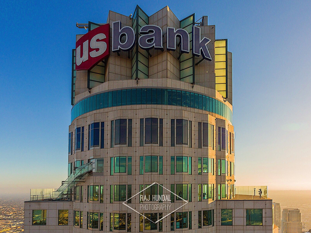 Celebrity Helicopters Day Tours-康普顿必去景点