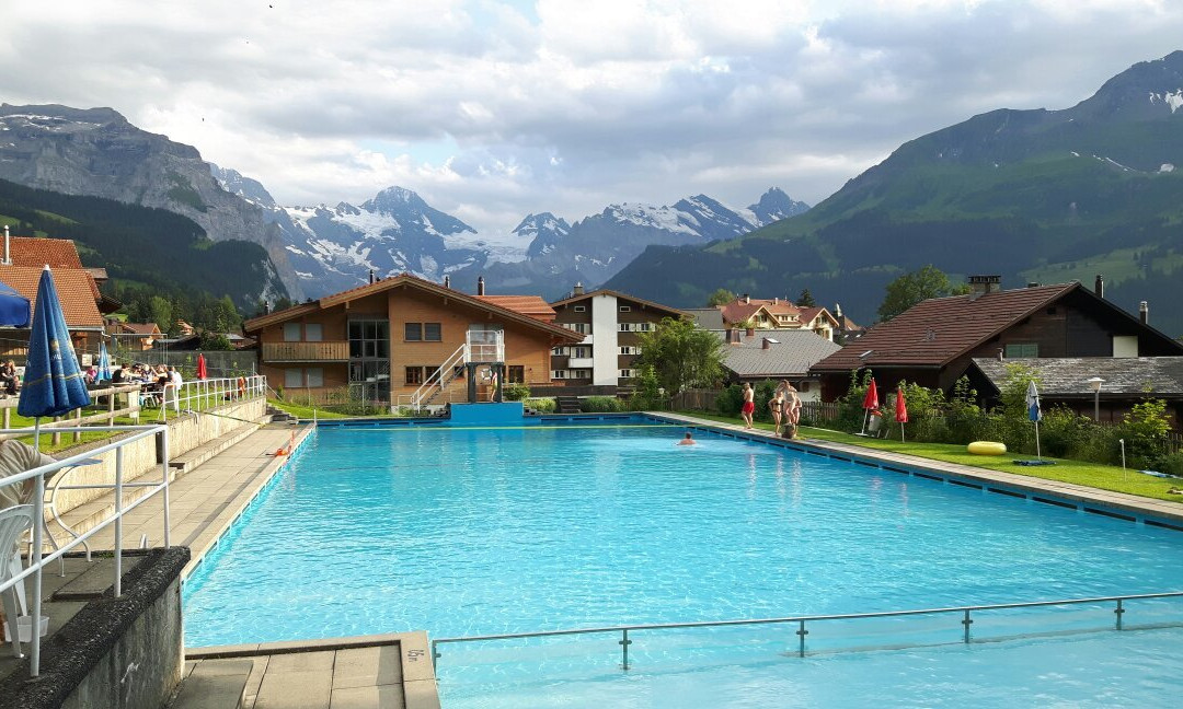 Schwimmbad Wengen-翁根必去景点