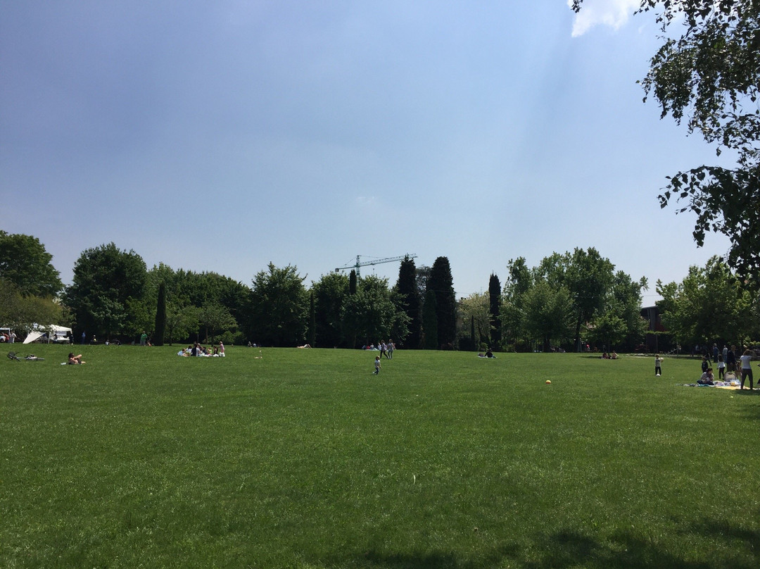 Parco Turani Redona景点图片
