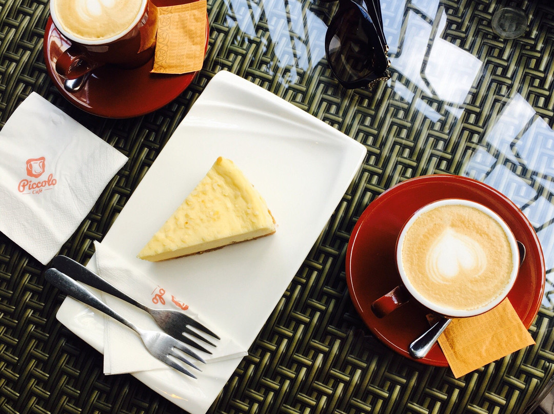 Bangar餐馆和美食-Piccolo Cafe