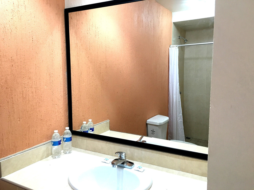 Hotel Plaza Tenam主图