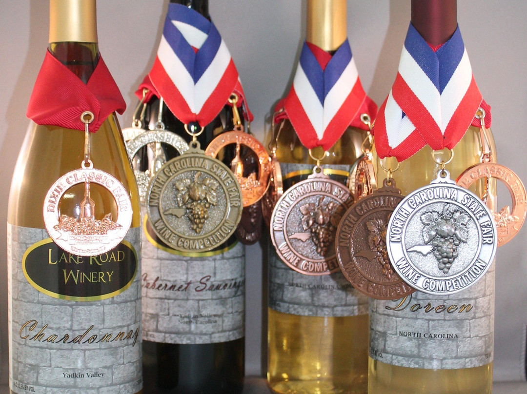 Lake Road Winery LLC景点图片