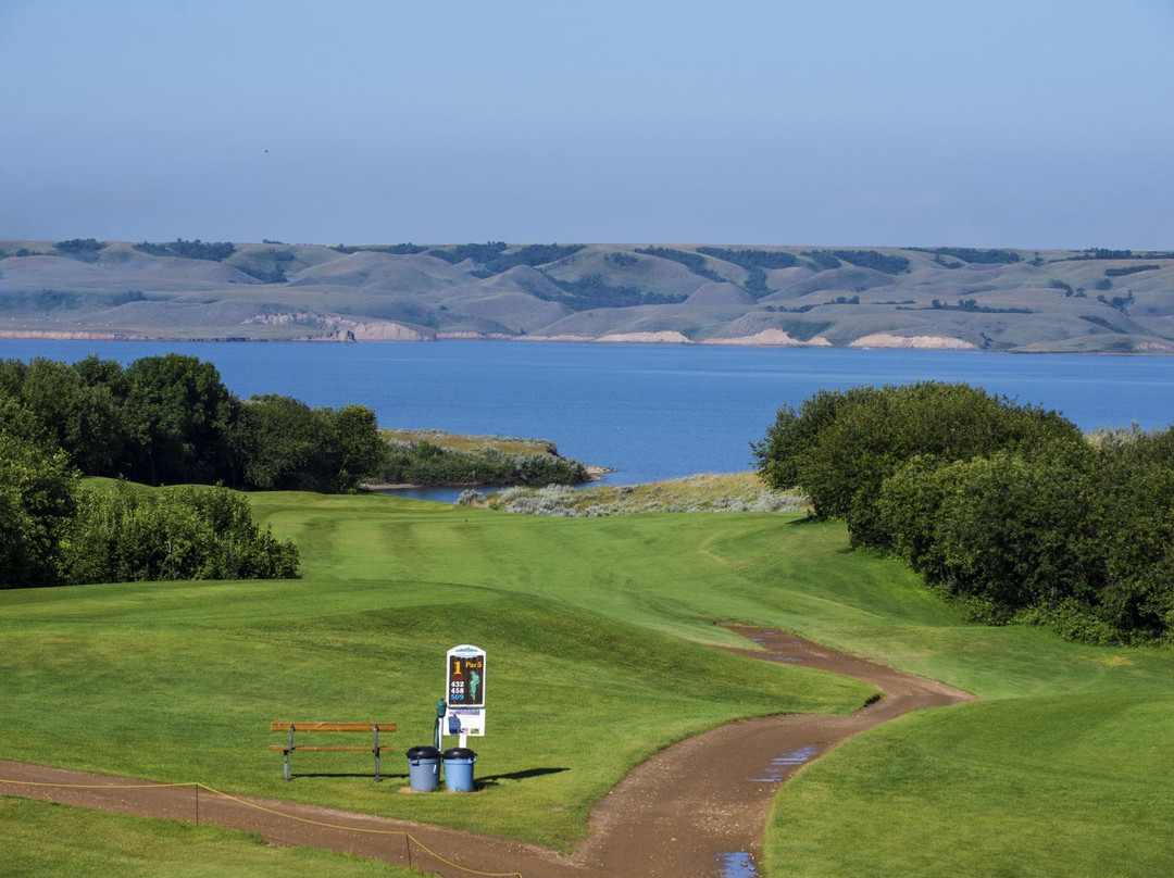 Lake Diefenbaker Tourism-Outlook必去景点