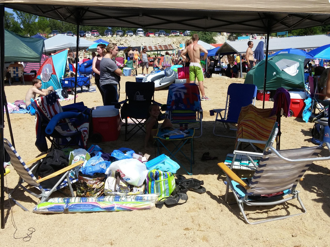 The Fugitive Beach-罗拉必去景点