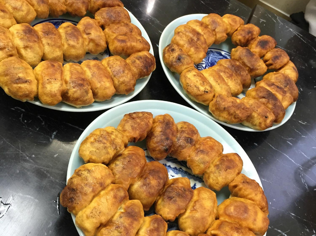 ホワイト餃子高島平店