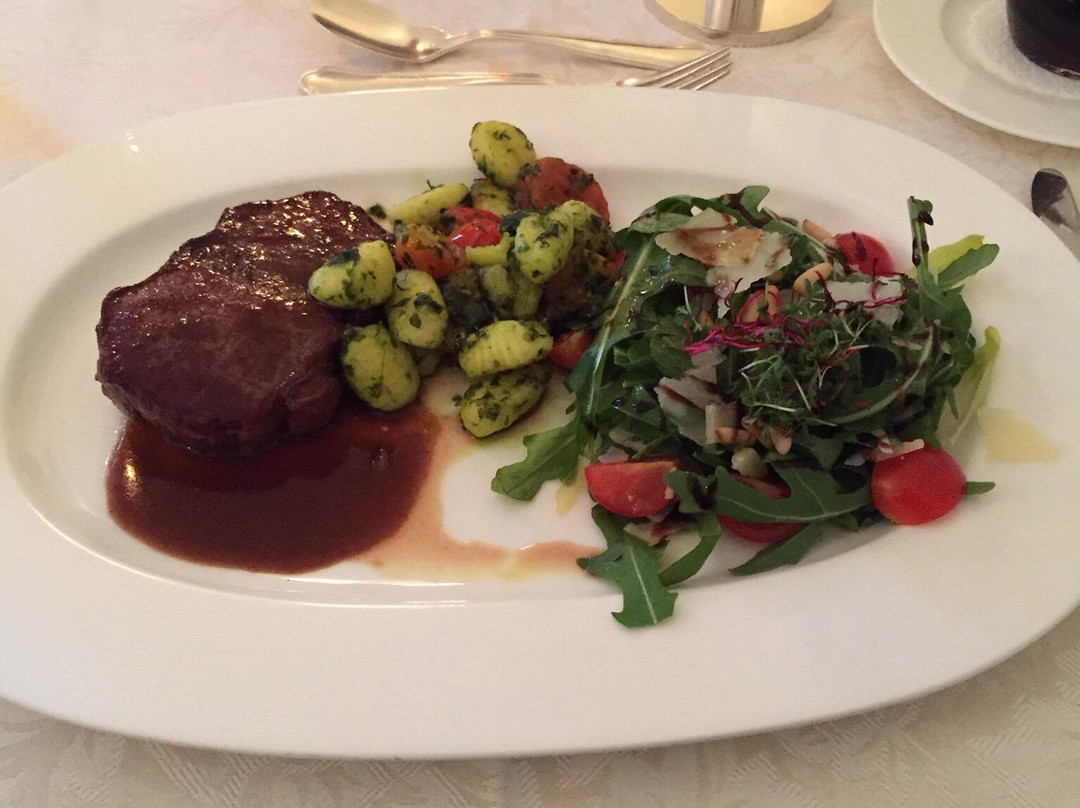 Mohnesee餐馆和美食-Haus Delecke