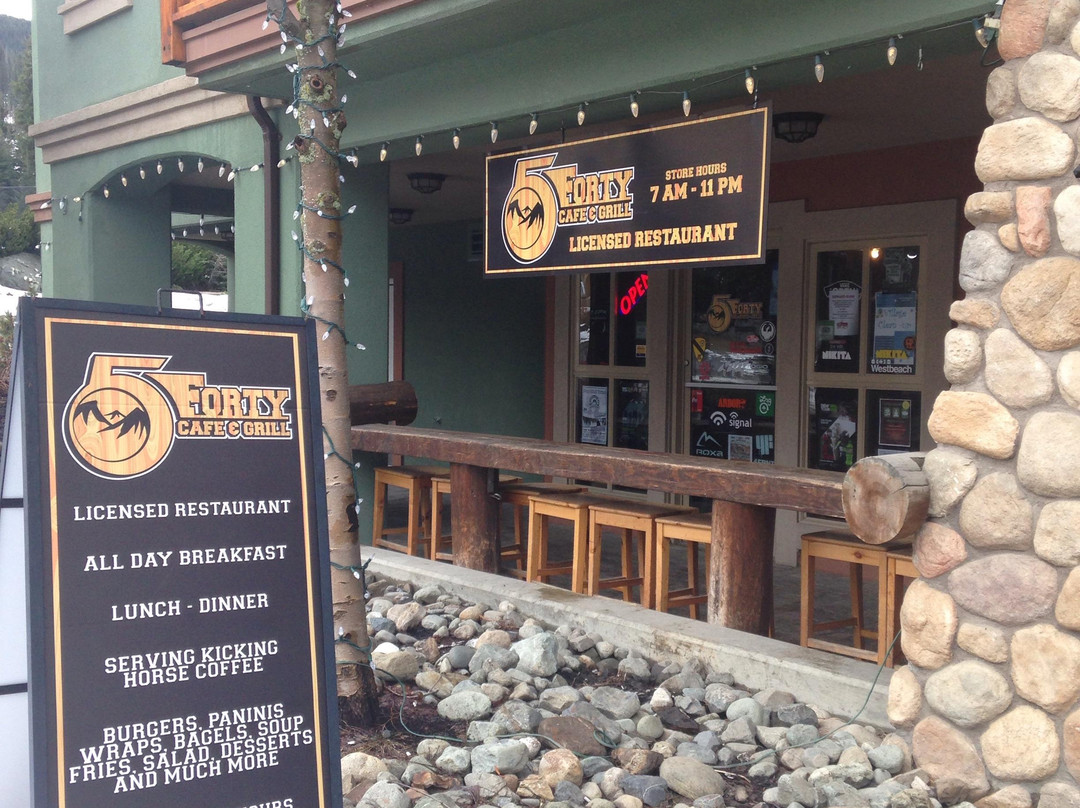 5Forty Cafe & Grill