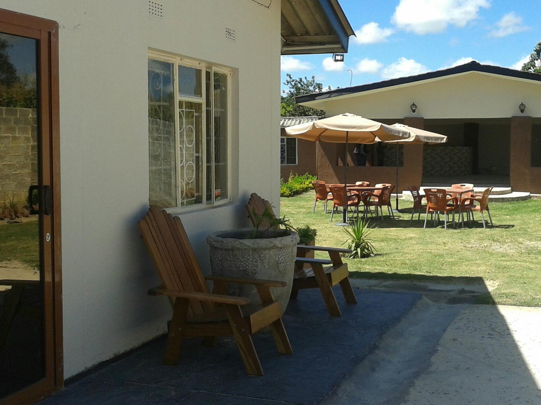 Ayana Guest House, Cafe & Bar主图