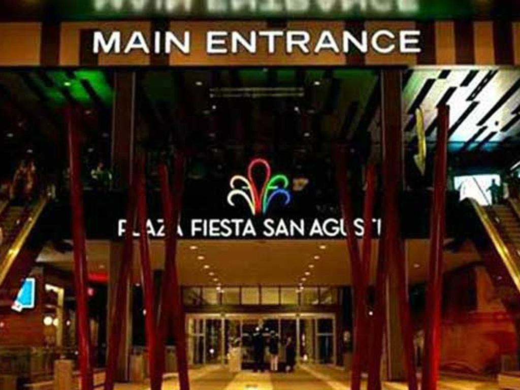 Plaza Fiesta San Agustin-圣佩德罗加尔萨加西亚镇必去景点