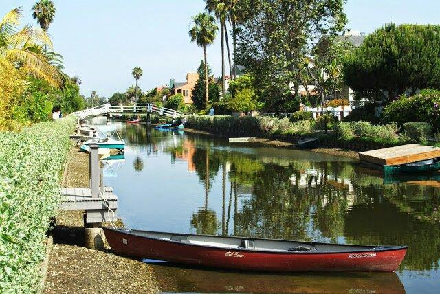 威尼斯运河行人道-洛杉矶必去景点